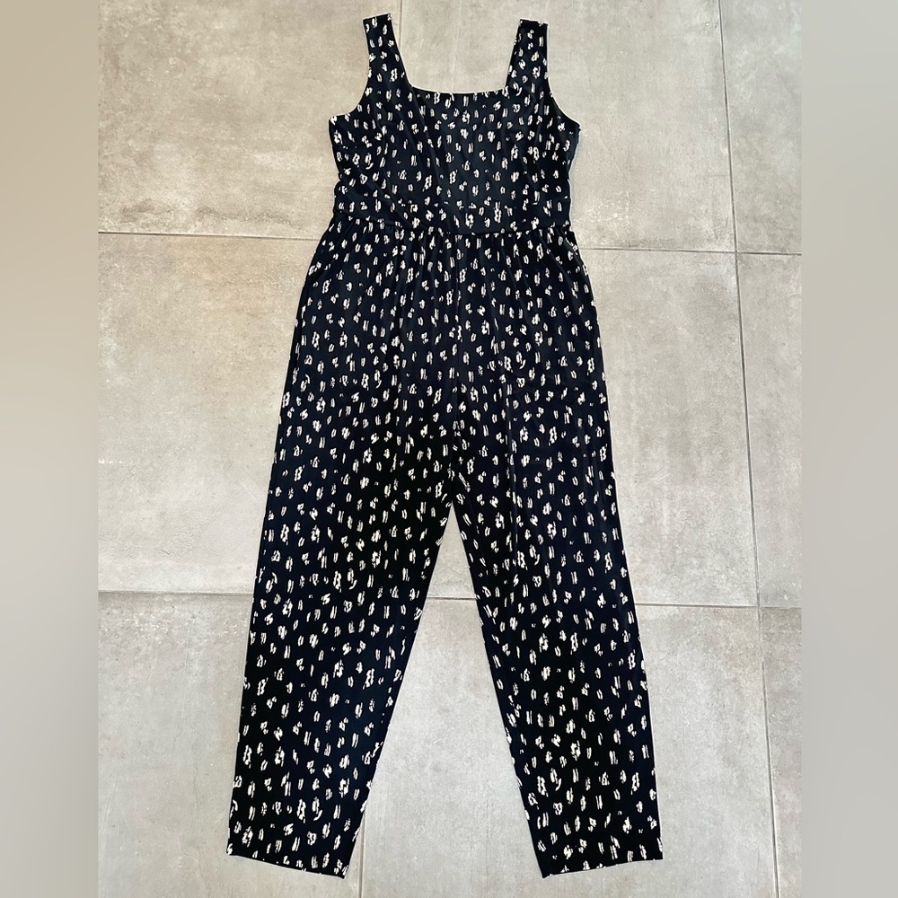 NWOT Gilli Printed Black Stretchy Jumpsuit